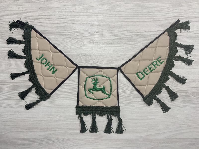 Вимпел-гірлянда&nbsp;на присосках з логотипом&nbsp;John Deere (20 см.х12 см./12см.х12см./20см.х12см.) 2010johndeere фото